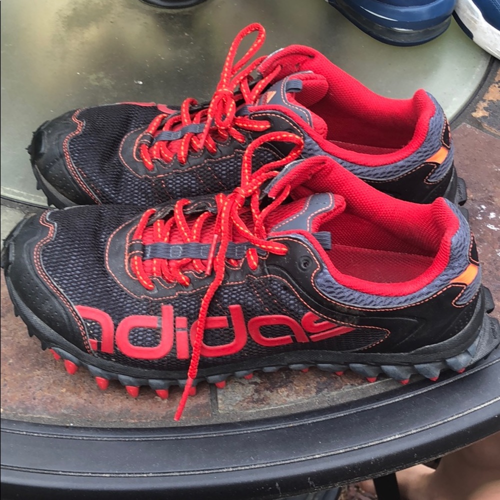 Adidas men’s shoes size 9.5